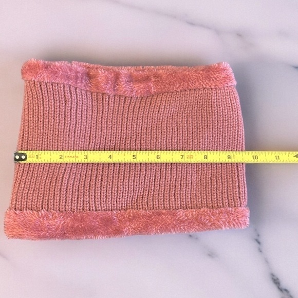 Pink Neck Warmer - Picture 5 of 6